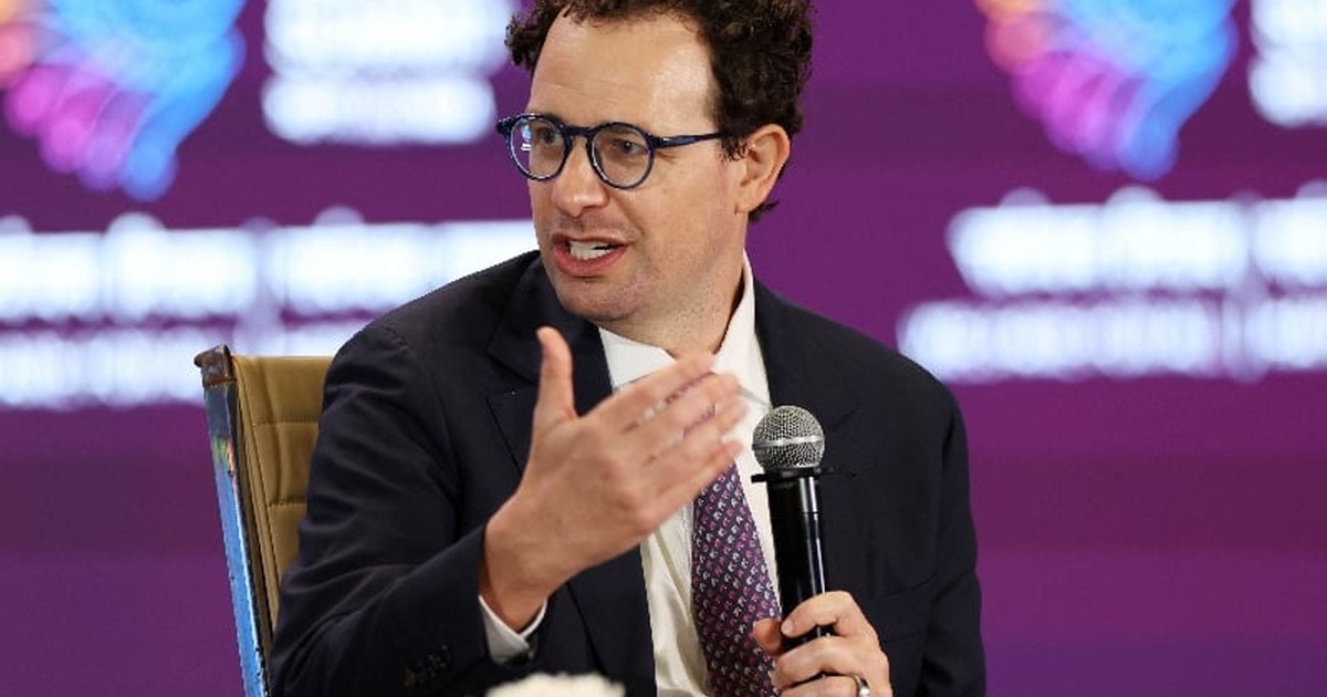 CEO da Anthropic pede pausa no desenvolvimento de IA para evitar riscos à sociedade
