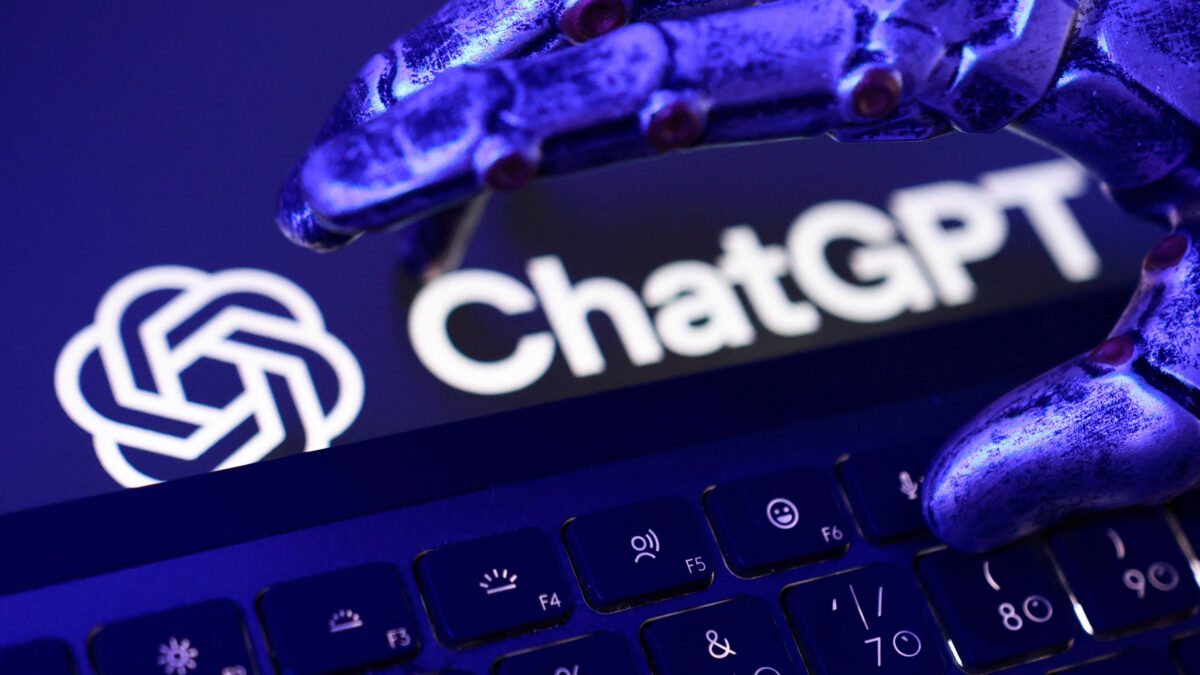 ChatGPT, Reddit e Roblox se adaptam a novas regras da UE para plataformas digitais