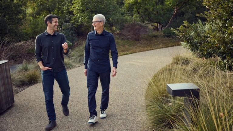 Tim Cook Deixa a Apple após 15 Anos: O Legado do Visionário e o Desafio de John Ternus